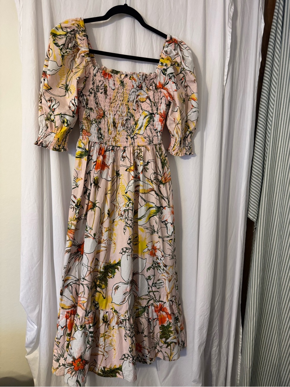 INC International Concepts Pink Floral Puff-Sleeve Midi Dress Size Small. Puff